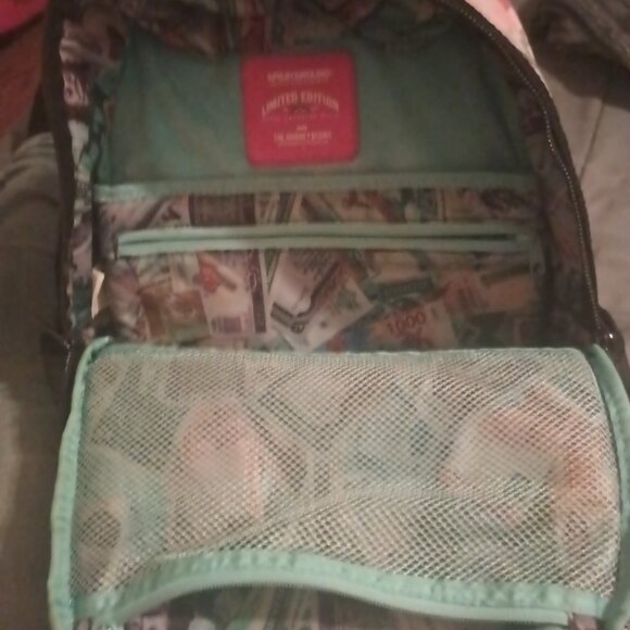 Sprayground - Picture 4 of 4